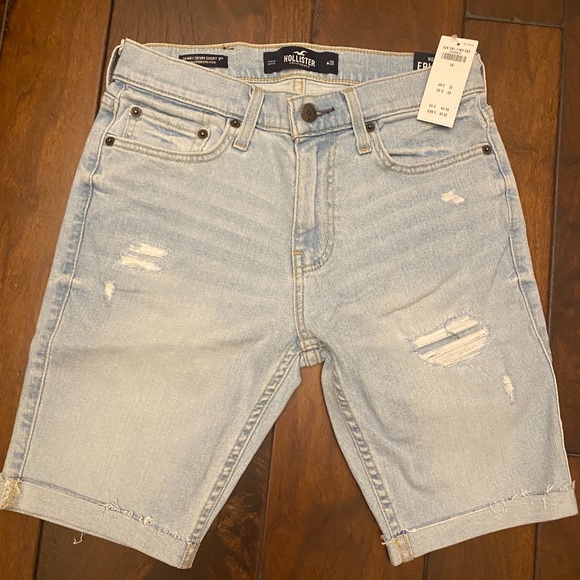 NWT Hollister Epic Flex Skinny Denim Short 9" - Picture 2 of 4